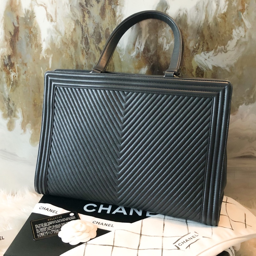 Chanel Gray Chevron Leather Boy CC Tote Bag - Picture 3 of 9